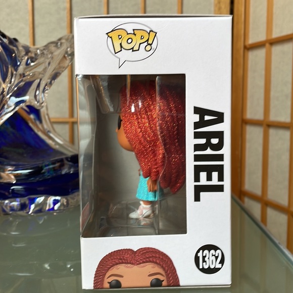 The Little Mermaid 2023 Ariel Funko Pop! Diamond Exclusive 1362 & Ursula 1364 - Picture 9 of 13